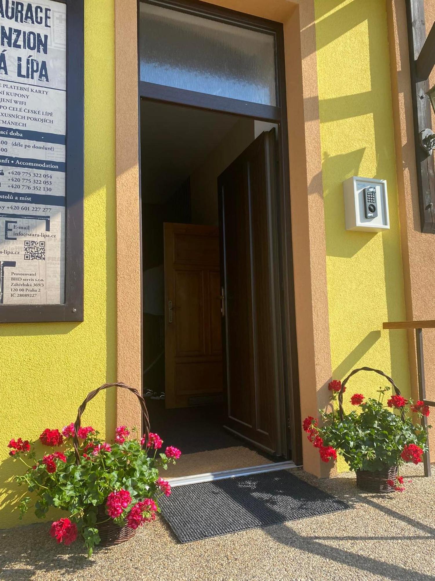 Restaurace Stara Lipa Hotel Ceska Lipa Exterior photo