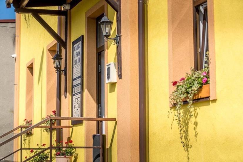 Restaurace Stara Lipa Hotel Ceska Lipa Exterior photo