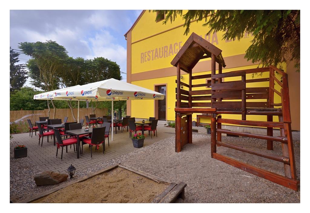 Restaurace Stara Lipa Hotel Ceska Lipa Exterior photo