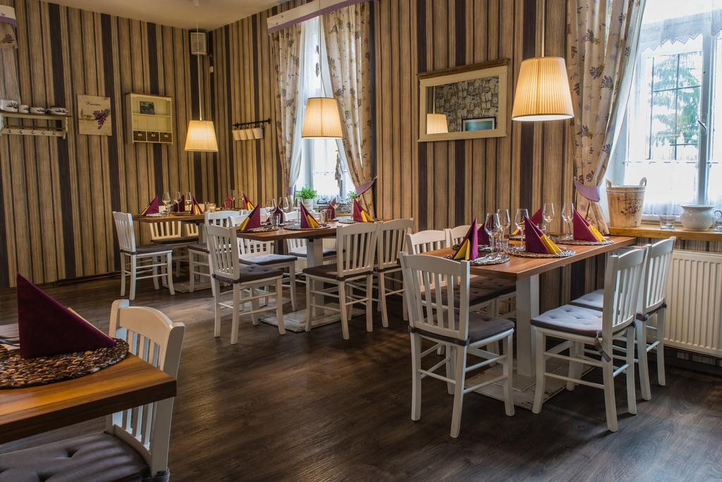 Restaurace Stara Lipa Hotel Ceska Lipa Exterior photo